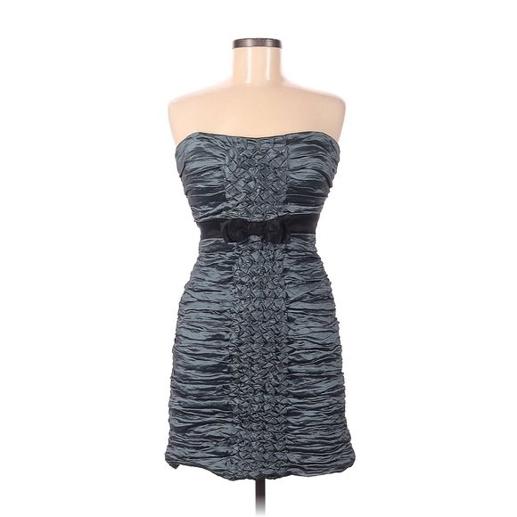 BCBGMAXAZRIA Strapless Mini Fitted Grayish Women's Cocktail Dress sz 4 - Picture 1 of 12
